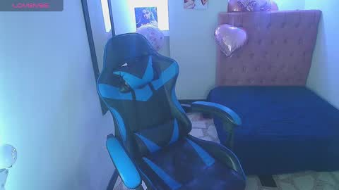 Z O E online show from February 9, 2:49 am