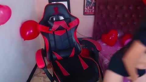 Z O E online show from February 15, 1:42 am