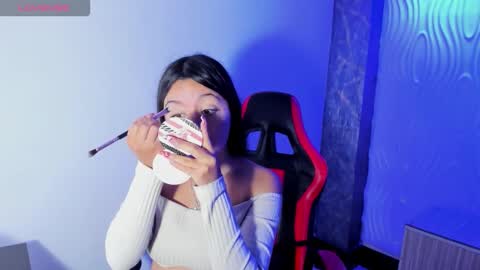 Z O E online show from October 23, 9:24 pm