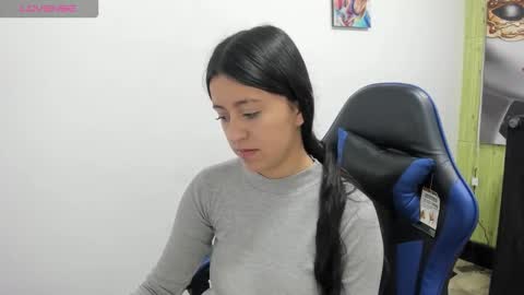 Z O E online show from February 28, 8:54 pm