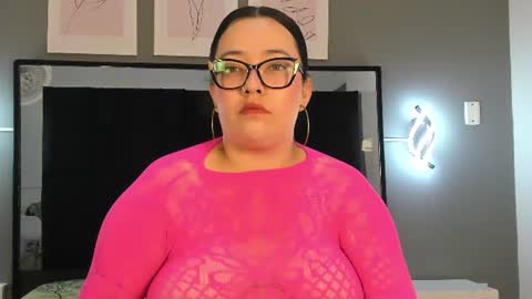 zoe_curvyy online show from July 6, 12:02 pm
