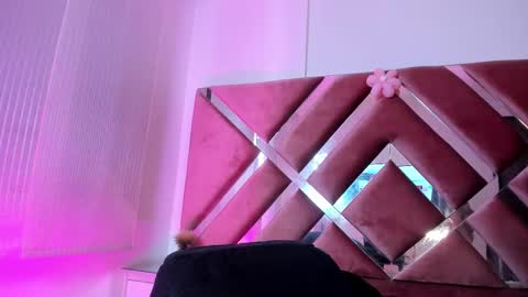 zoe_evaanss_ online show from March 27, 7:57 pm