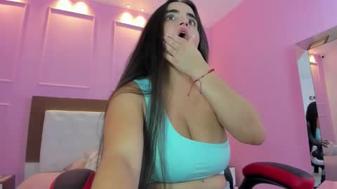 Snapshot of zoe_foster4 chatting on October 21, 7:25 pm ZOE online show from October 21, 7:25 pm