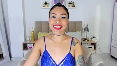 Zoe Gruber online show from May 8, 1:33 am