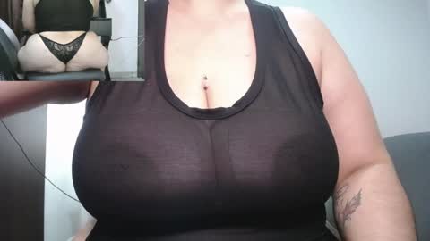 Snapshot of zoe_hotxxx chatting on February 7, 12:09 am zoe hotxxx online show from February 7, 12:09 am