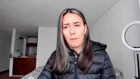 ZOE online show from February 16, 9:22 pm