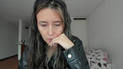 ZOE online show from March 30, 10:22 pm