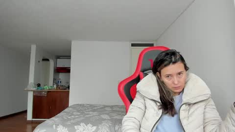 ZOE online show from April 5, 7:33 pm