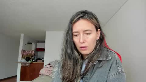 ZOE online show from April 7, 9:15 pm