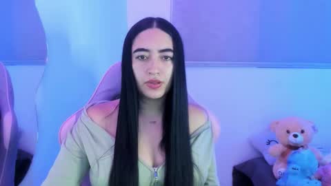 zoe_jones7 online show from March 26, 3:01 am