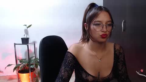 ZOE online show from November 29, 3:53 am