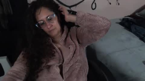 Snapshot of zoe_koller chatting on April 21, 1:42 am Zoe Koller online show from April 21, 1:42 am