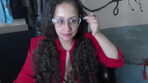 Snapshot of zoe_koller chatting on May 7, 5:29 pm Zoe Koller online show from May 7, 5:29 pm