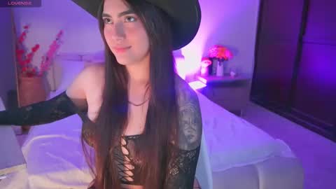 Snapshot of zoe_kravitz1 chatting on November 15, 4:32 am Marilin online show from November 15, 4:32 am