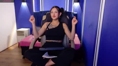 zoe  online show from March 26, 3:23 am