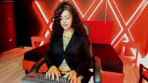 zoe  online show from April 10, 3:34 am