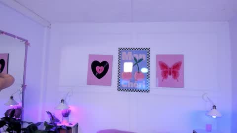 Zoe Lynch online show from December 1, 11:37 am