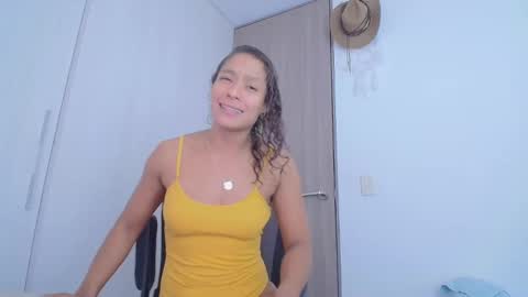 Snapshot of zoe_moon85 chatting on February 14, 12:07 am zoe online show from February 14, 12:07 am