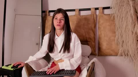 Snapshot of zoe_olsen__ chatting on December 25, 2:56 pm Zoe Olsen online show from December 25, 2:56 pm