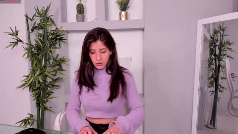 Snapshot of zoe_olsen__ chatting on February 28, 9:44 pm Zoe Olsen online show from February 28, 9:44 pm