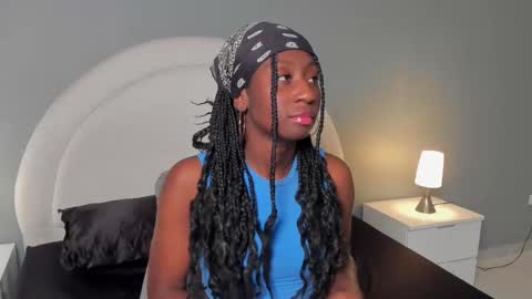 zoe_pinkett online show from March 30, 1:17 am