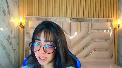 Zoe  online show from November 5, 3:17 am