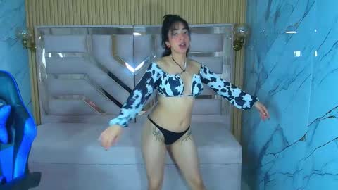 Zoe  online show from November 21, 3:27 am