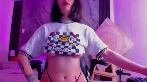 Snapshot of zoe_rosse00 chatting on September 27, 11:48 am zoe_rosse00 online show from September 27, 11:48 am