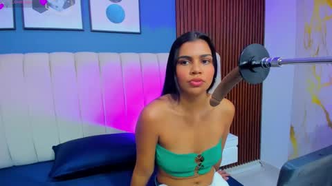 zoe_scarlet online show from March 28, 11:43 am