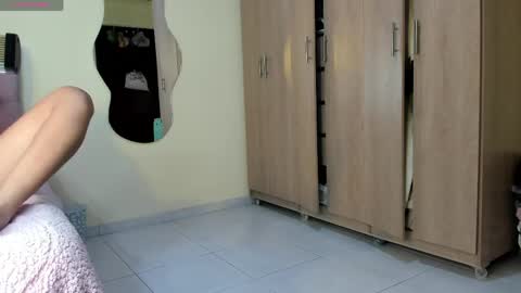 Zoe online show from April 13, 11:43 pm