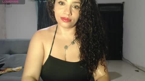 zoe tai online show from May 9, 8:41 am