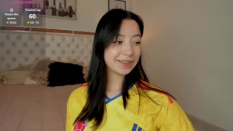 Zoe online show from June 17, 8:32 pm
