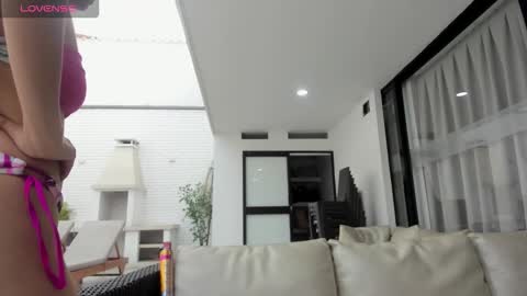 zoeblanc online show from January 10, 11:56 am