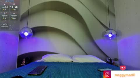 zoeblanc online show from February 18, 11:39 am