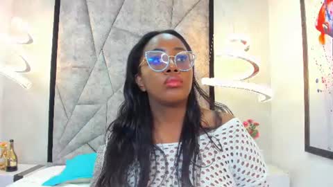 Snapshot of zoebrowns chatting on July 8, 12:31 pm Zoe online show from July 8, 12:31 pm