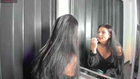 Snapshot of zoeconti chatting on February 14, 2:52 am Zoe online show from February 14, 2:52 am