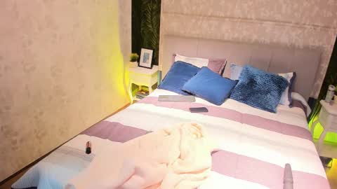 Zoe online show from January 10, 3:30 am