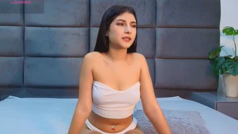 ZOE online show from April 5, 1:30 pm