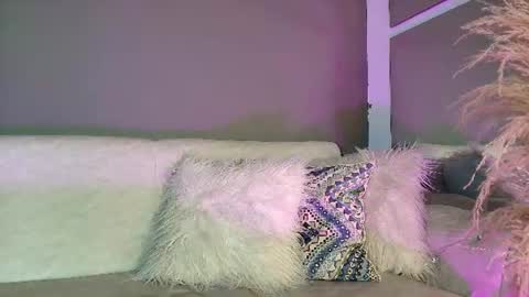 ZOE online show from July 9, 8:46 pm