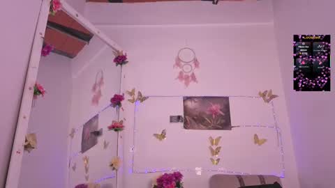 Snapshot of zoee_dolcee chatting on September 15, 11:27 pm Catt online show from September 15, 11:27 pm