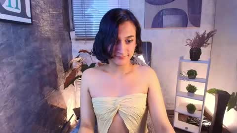 ZOE online show from April 14, 11:55 pm