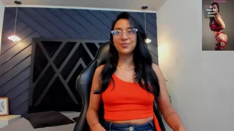 Snapshot of zoee_martins_ chatting on October 9, 5:22 pm Zoe 3 online show from October 9, 5:22 pm