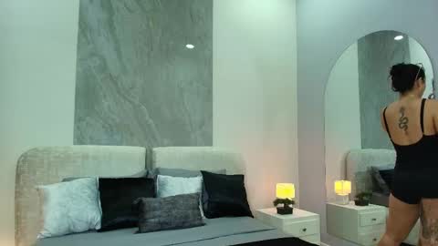 Zoe 3 online show from May 23, 5:39 pm