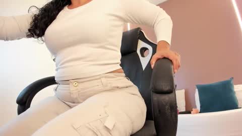 zoee_zi online show from March 31, 12:27 pm