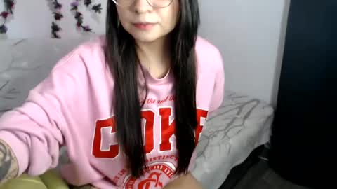 Zoe online show from August 1, 3:06 am