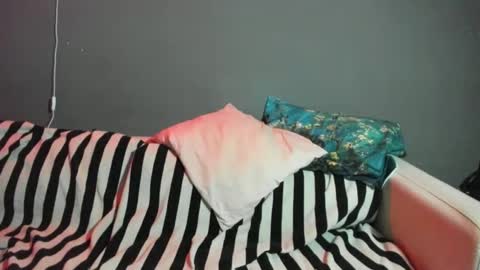 Snapshot of zoefae chatting on October 15, 7:25 pm Zoe Fae online show from October 15, 7:25 pm