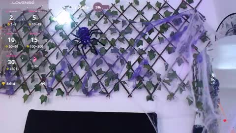 Laura  online show from October 19, 6:36 am