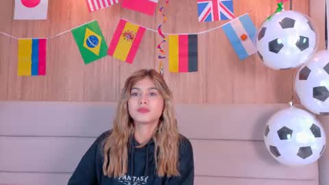 Zoe online show from June 26, 12:31 pm