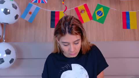 Zoe online show from July 8, 11:04 am