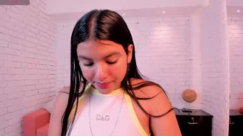 Snapshot of zoelinss_ chatting on July 10, 12:52 pm Zoelinss online show from July 10, 12:52 pm